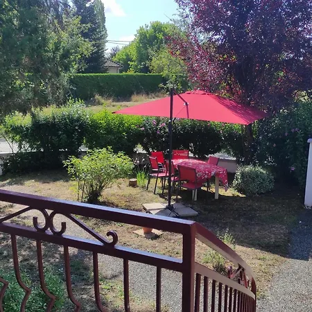 L'oustal Hébergement de vacances Saint-Constant